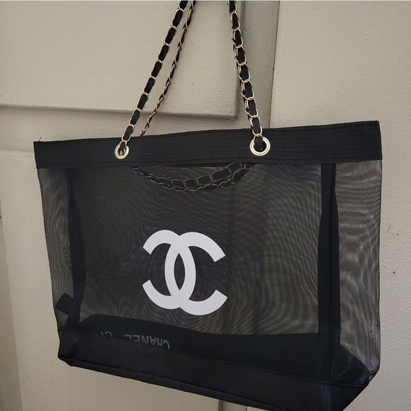 Black Chanel tote+chanel ribbon included!!! - Picture 4 of 6